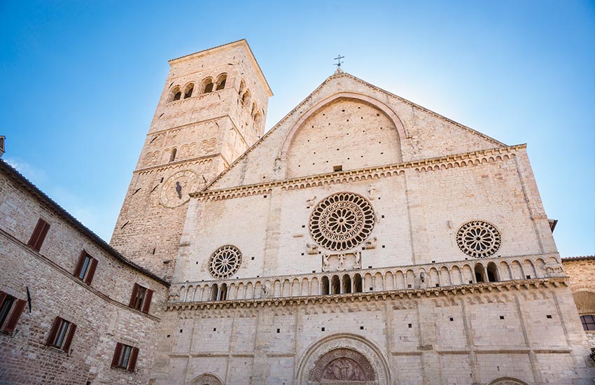 viaggio Basilica di Santa Chiar con ncc